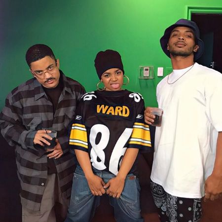 Three siblings are on same frame.